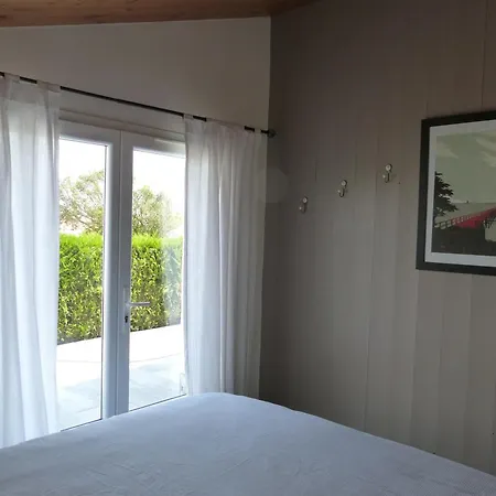 Hébergement de vacances Maison Lumineuse Secteur Des Boucholeurs - 4 Pers. - Fr-1-823-167